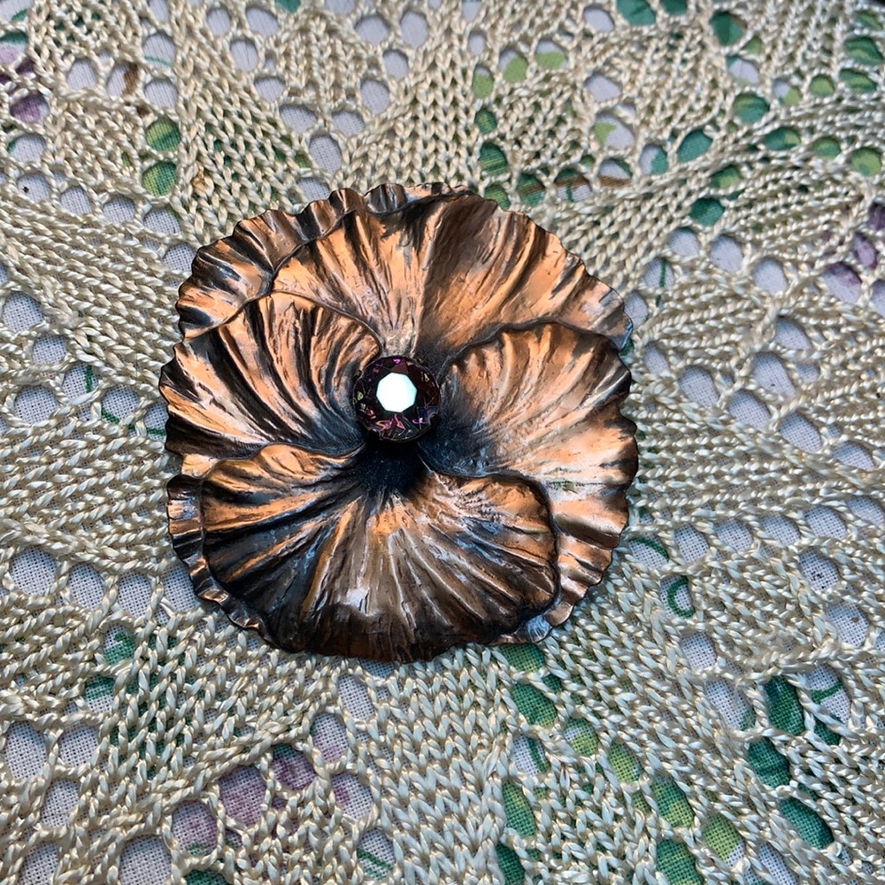 Pretty vintage copper flower brooch for repair repurpose
